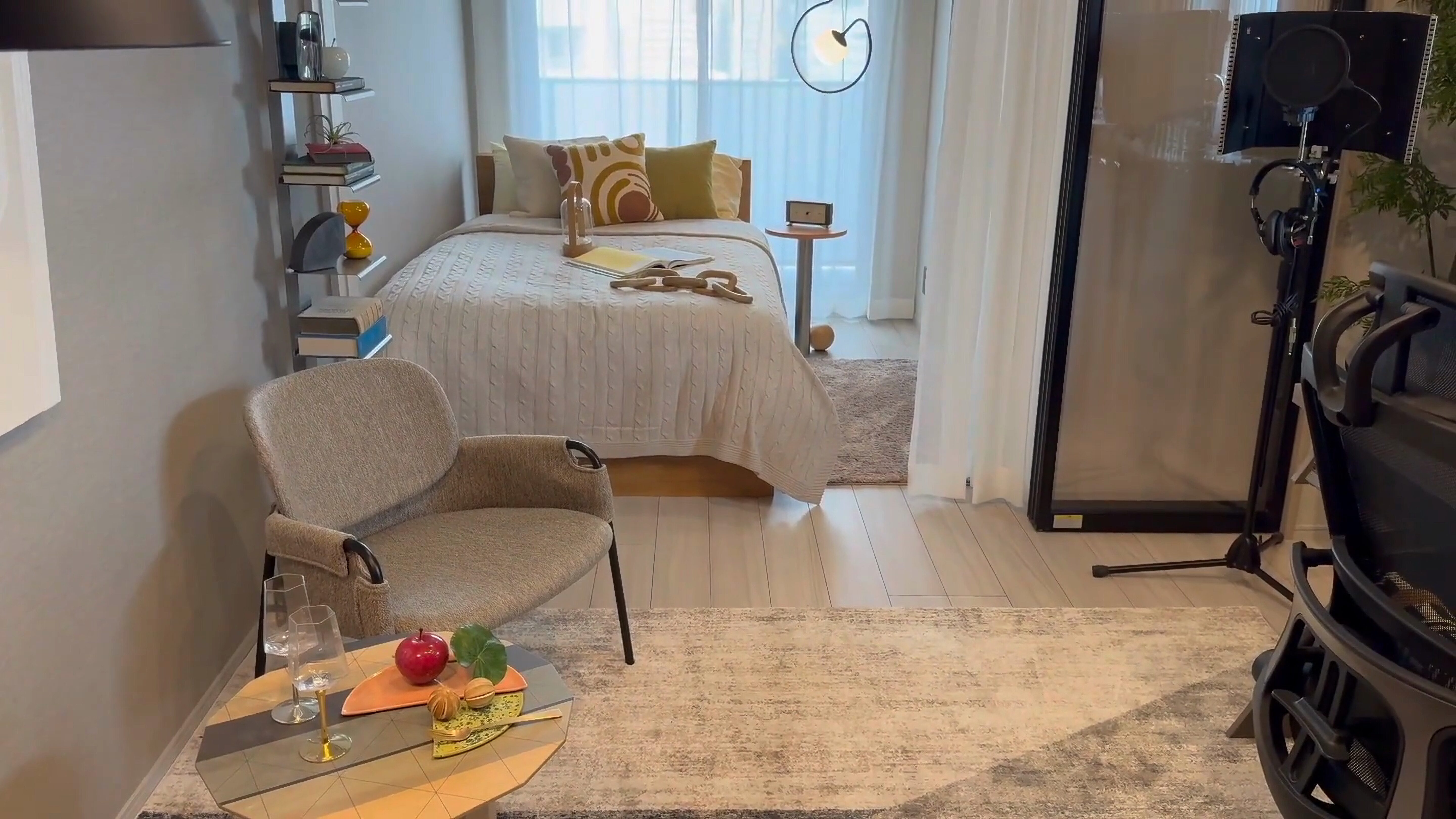 Track-shibuya-bedroom
